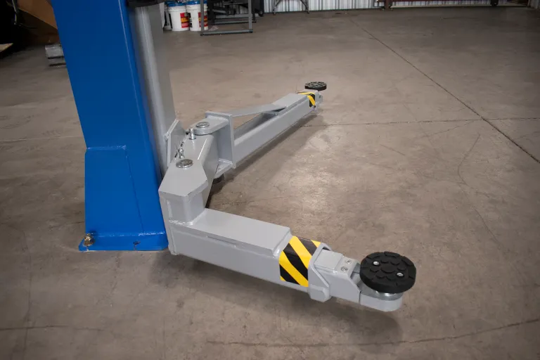 Two Post Clear Floor - Image 8